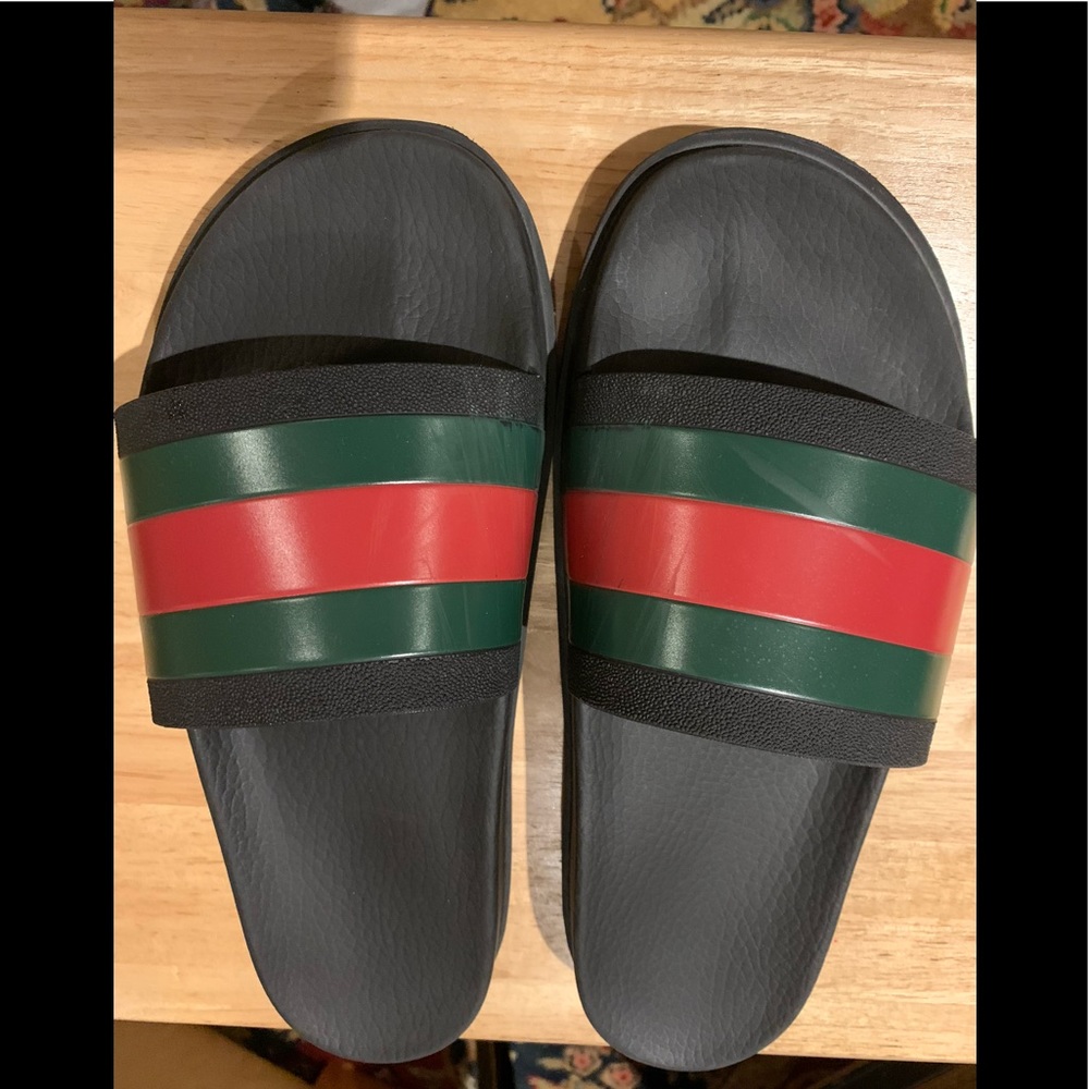 Men’s Authentic GUCCi Slides